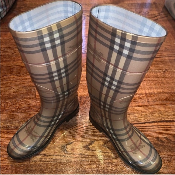 Authentic Burberry Rain Boots - Picture 2 of 11